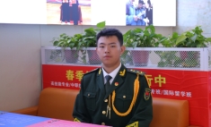 追梦少年付崇伟 从动漫迷到国旗卫士