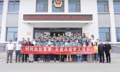兰州新华学子探访少管所 心灵深受法治洗礼