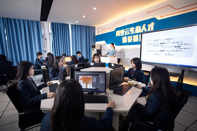 初中生学什么技术好？互联网行业深受喜爱