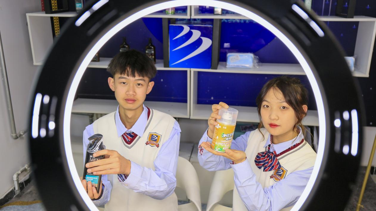兰州新华互联网中职学校：培育“互联网+”技能人才