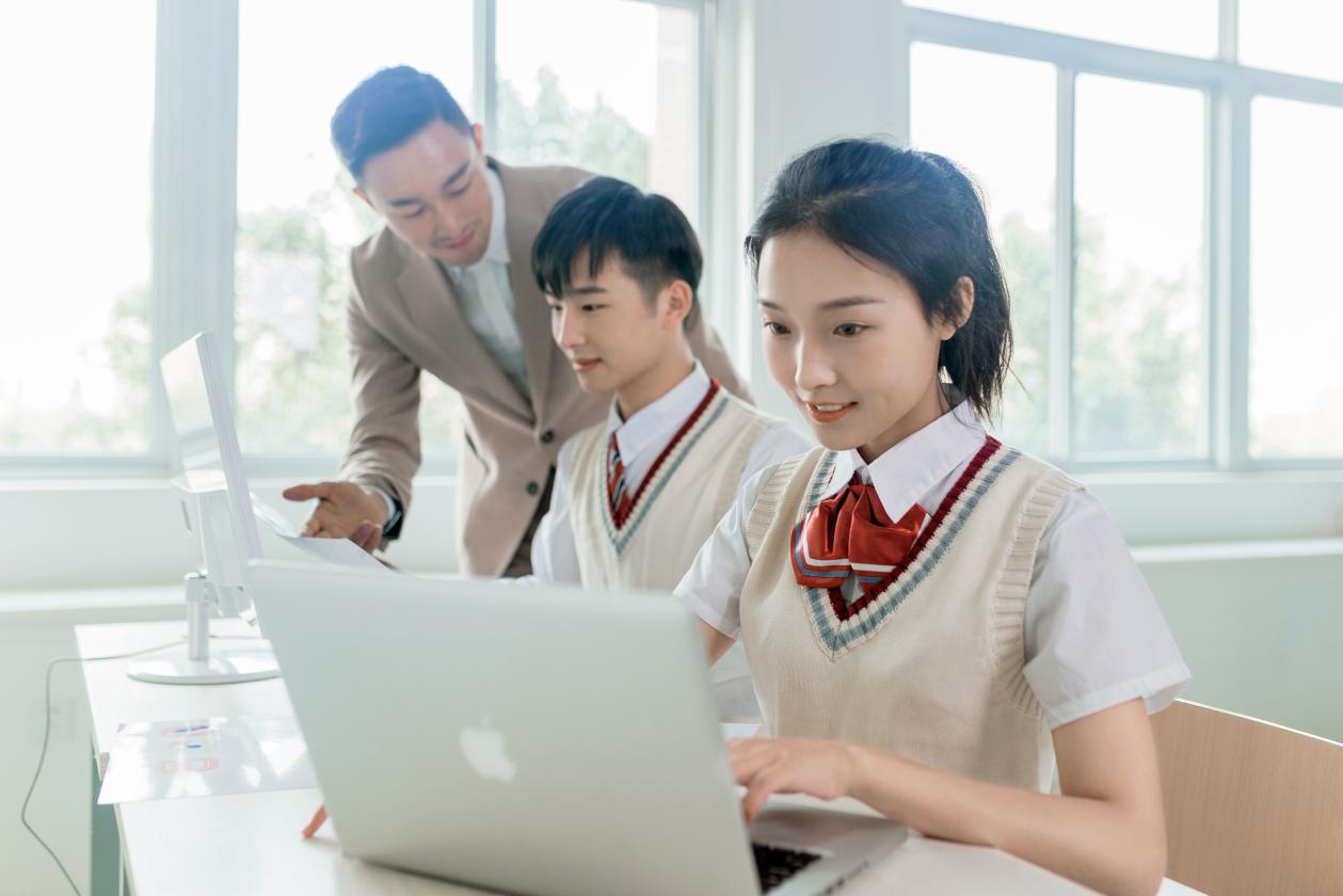 成绩不理想，初中毕业如何选择自己的职业方向?