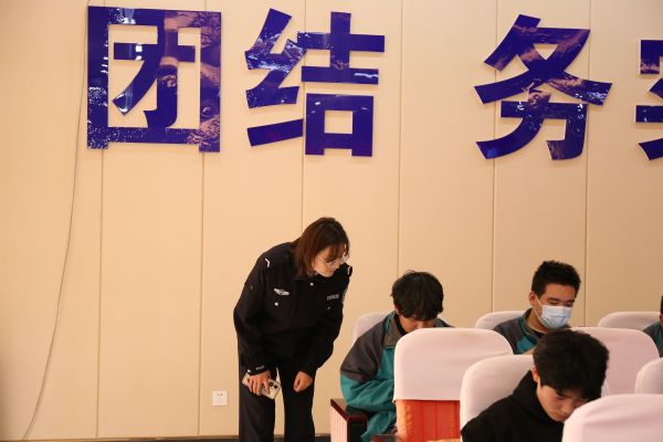 反电信诈骗教育 为学生筑起安全防线